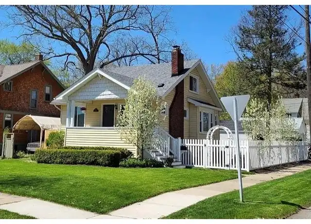 Property at 802 Park Ave, Royal Oak, MI, 48067, 3 beds, 2 baths, [object Object]