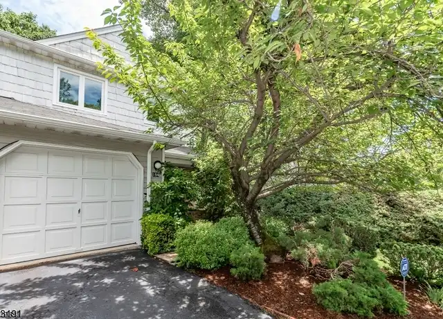 Property at 194 Patriots Rd, Morris Plains, NJ, 07950, 3 beds, 3 baths, [object Object]