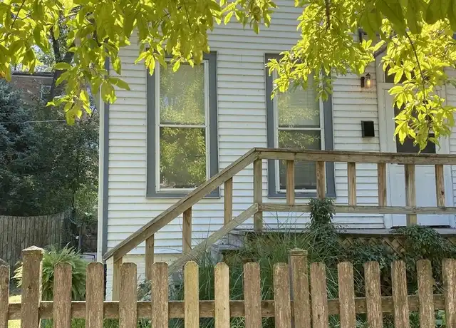Property at 810 Simpson St, Evanston, IL, 60201, 2 beds, 1 bath, [object Object]