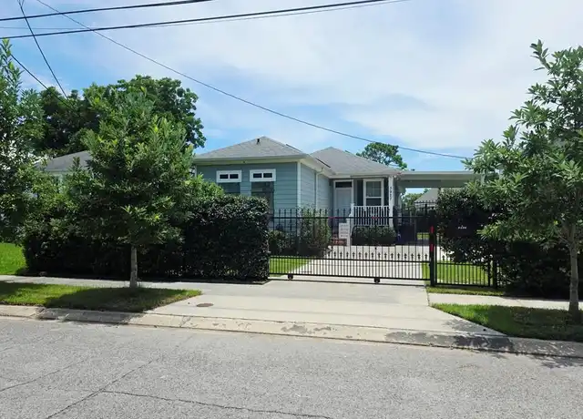 Property at 3927 Hamburg St, New Orleans, LA, 70122, 3 beds, 2 baths, [object Object]
