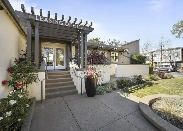 Photo of 300 Channing Way, San Rafael, CA 94903