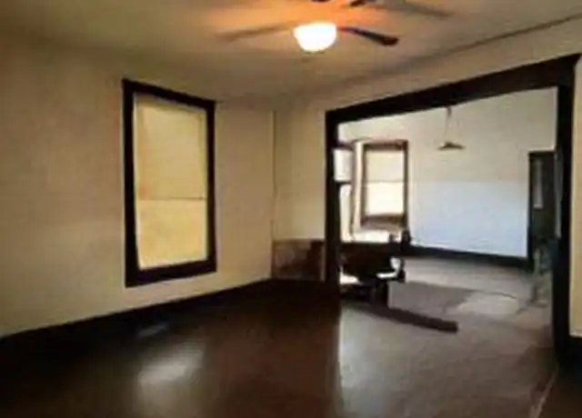 Property at 1116 Gypsum Ave, Salina, KS, 67401, 2 beds, 1 bath, [object Object]