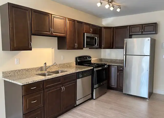 Property at Residences at MacGregor Cut - 6 Macgregor Ct, Londonderry, NH, 03053, 1-2 bed, 1-2 bath, [object Object]