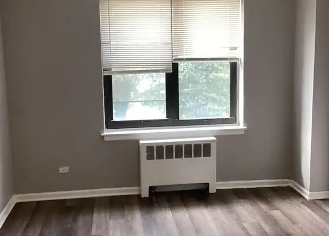 Property at 7702 S Jeffery Blvd Unit 1S, Chicago, IL, 60649, 1 bed, 1 bath, [object Object]