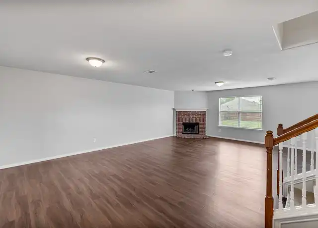Property at 2048 Stagecoach Trl, Heartland, TX, 75126, 3 beds, 2.5 baths, [object Object]
