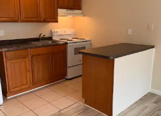 Property at 5030 SE 30th St Unit Whispering Sands C, Ocala, FL, 34480, 2 beds, 1.5 baths, [object Object]