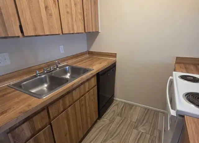 Property at 5030 SE 30th St Unit Whispering Sands C, Ocala, FL, 34480, 2 beds, 1.5 baths, [object Object]