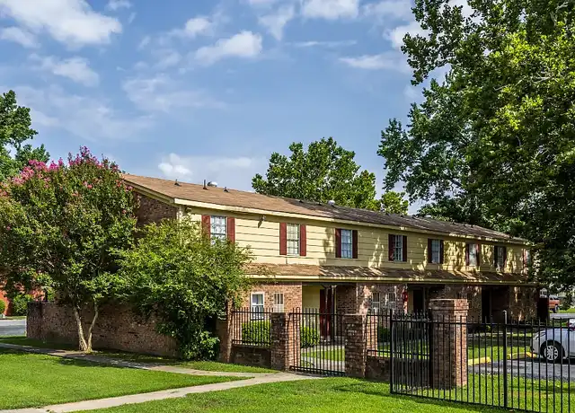 Property at Whisperwood Townhomes - 8419 Baseline Rd, Little Rock, AR, 72209, 2 beds, 1 bath, [object Object]