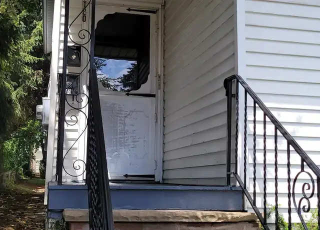 Property at 180 E Grand St Unit 2, Nanticoke, PA, 18634, 1 bed, 1 bath, [object Object]