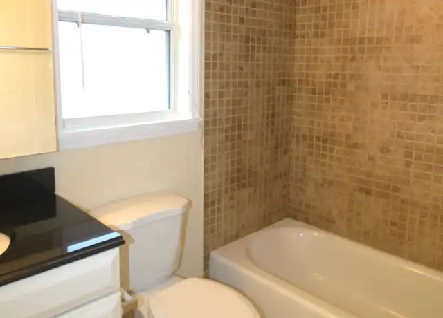 Property at 1644 Redwood St Unit E, Sarasota, FL, 34231, 1 bed, 1 bath, [object Object]