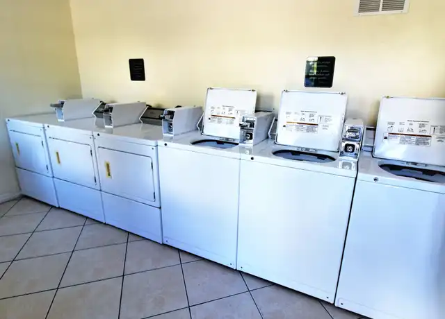 Property at 1644 Redwood St Unit E, Sarasota, FL, 34231, 1 bed, 1 bath, [object Object]