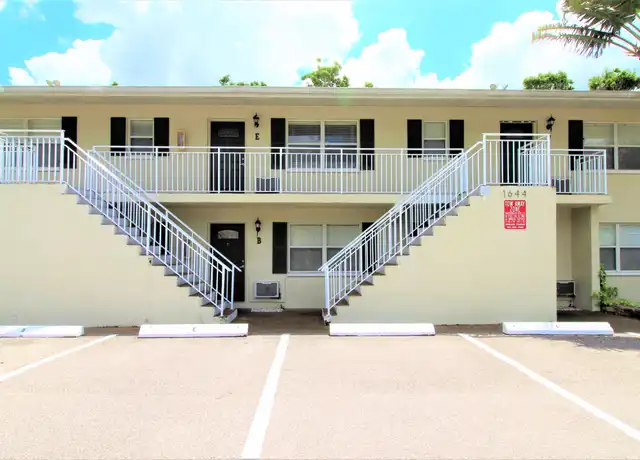 Property at 1644 Redwood St Unit E, Sarasota, FL, 34231, 1 bed, 1 bath, [object Object]