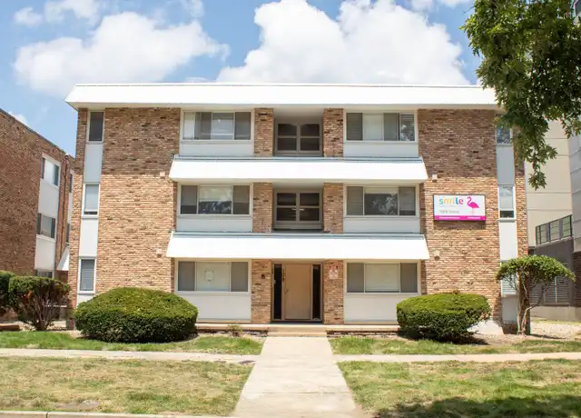 Property at 108 E Healey St, Champaign, IL, 61820, 2 beds, 1 bath, [object Object]