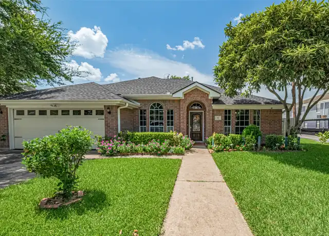 Property at 318 Cole St, Webster, TX, 77598, 4 beds, 2 baths, [object Object]