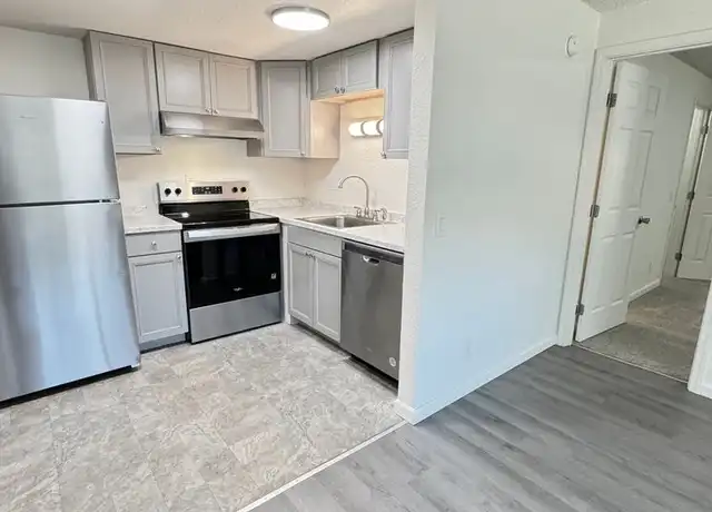 Property at 520 23rd St SE Unit 520 A, Auburn, WA, 98002, 1 bed, 1 bath, [object Object]