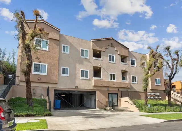 Property at 615 N Juanita Ave Unit 207, Los Angeles, CA, 90004, 2 beds, 2 baths, [object Object]