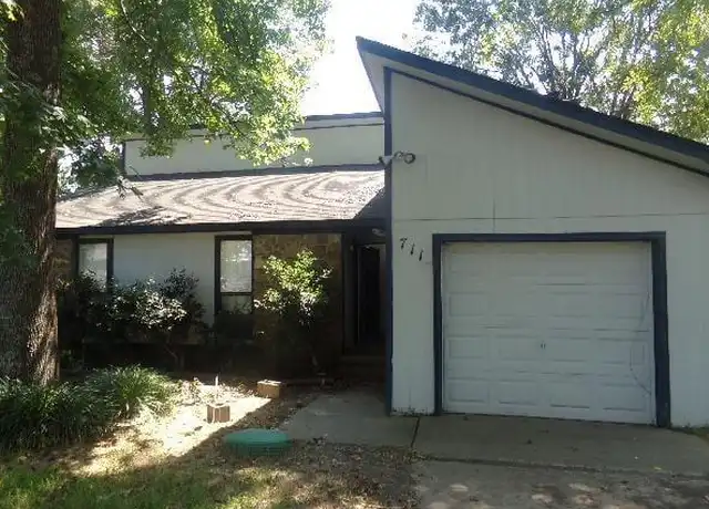Property at 711 Briar Ridge Ct, Jacksonville, AR, 72076, 3 beds, 2 baths, [object Object]