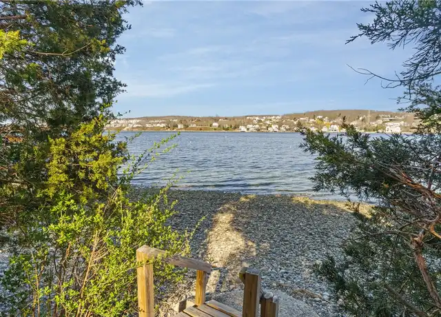 Property at 45 Narragansett Blvd, Portsmouth, RI, 02871, 3 beds, 1 bath, [object Object]