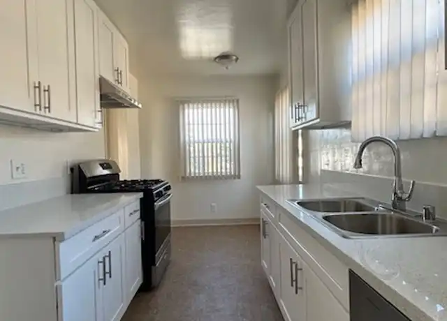 Property at 5444 134th Pl Unit 5444, Hawthorne, CA, 90250, 3 beds, 2 baths, [object Object]