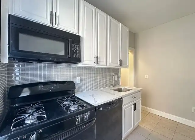 Property at 384 Baldwin Ave, Jersey City, NJ, 07306, 1 bed, 1 bath, [object Object]