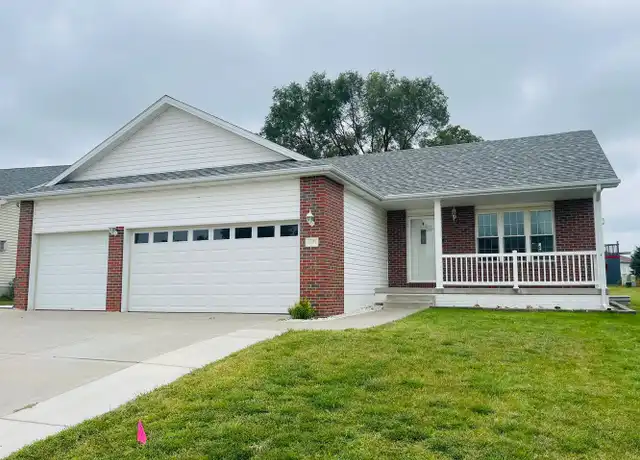 Property at 1521 Morton St, Lincoln, NE, 68521, 4 beds, 3 baths, [object Object]