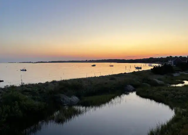 Property at 14 Oak St, Stonington, CT, 06378, 3 beds, 2 baths, [object Object]