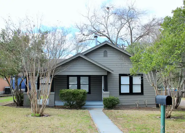 Property at 1500 S Park St, Brenham, TX, 77833, 3 beds, 1.5 baths, [object Object]