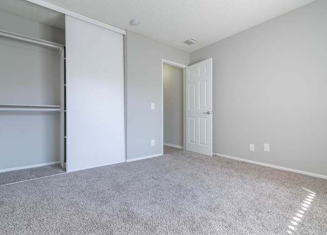 Photo of 43436 16th St W, Lancaster, CA 93534