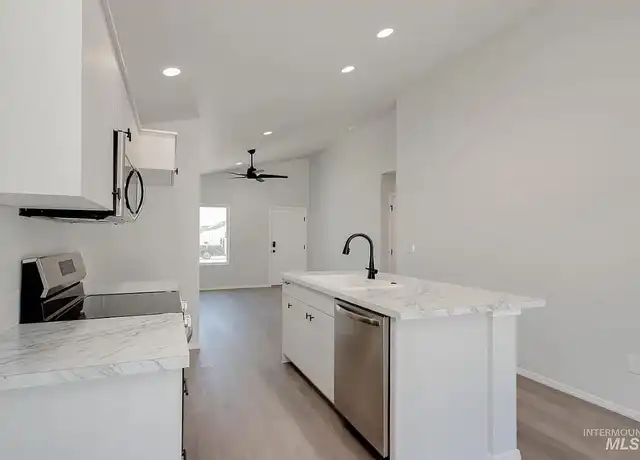 Property at 209 Idalou Way Unit NA, Caldwell, ID, 83605, 3 beds, 2 baths, [object Object]