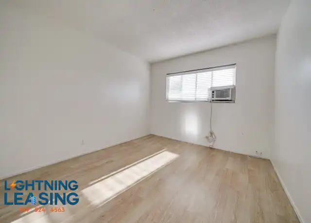 Property at 6929 Whitsett Ave Unit 4D, North Hollywood, CA, 91605, 2 beds, 1 bath, [object Object]