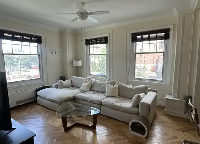Property at 925 E Wells St Unit 222, Milwaukee, WI, 53202, 1 bed, 1 bath, [object Object]