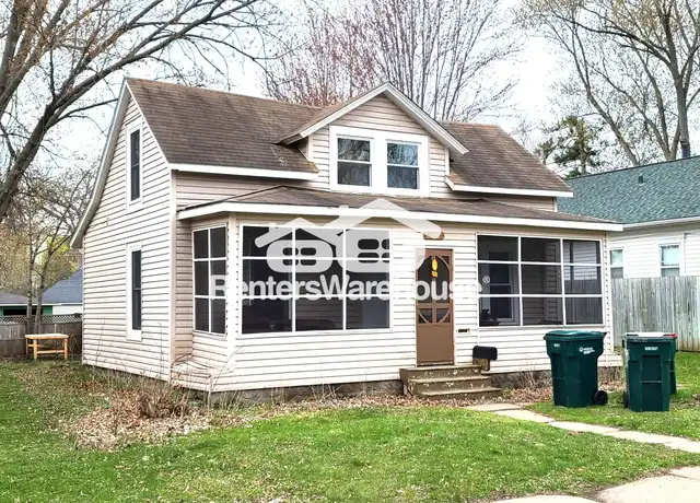 Property at 528 E Walnut St, River Falls, WI, 54022, 5 beds, 1 bath, [object Object]