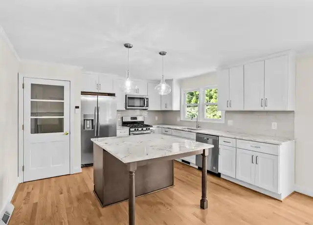 Property at 903 Pembroke Rd, Greensboro, NC, 27408, 3 beds, 2 baths, [object Object]