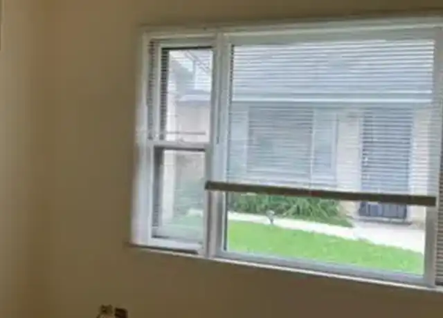 Property at 219 N Grace Ave, Park Ridge, IL, 60068, 1 bed, 1 bath, [object Object]
