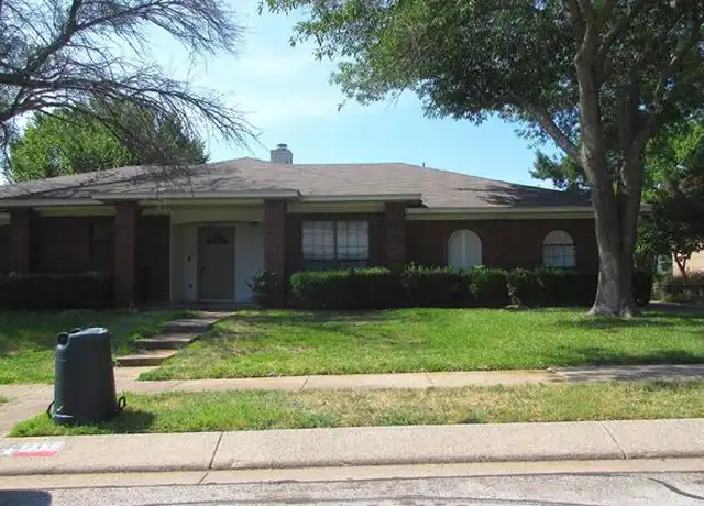 Property at 2332 Aquaduct Dr, Bedford, TX, 76022, 2 beds, 2 baths, [object Object]