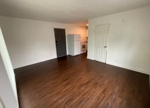 Property at 901 S Lincoln St Apt 9, Spokane, WA, 99204, 1 bed, 1 bath, [object Object]
