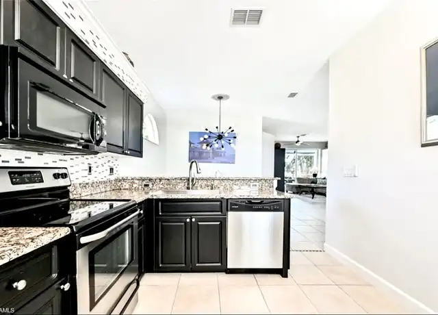Property at 912 Briarwood Blvd, Naples, FL, 34104, 3 beds, 2 baths, [object Object]
