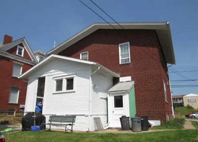 Property at 822 Grant St Unit 822-2ADV, Indiana, PA, 15701, 2 beds, 1 bath, [object Object]