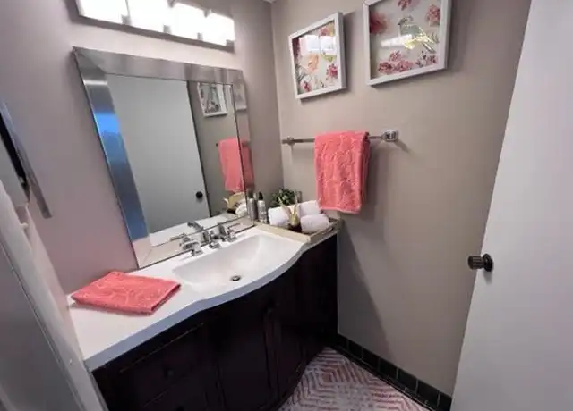 Property at 4 Monroe St, Rockville, MD, 20850, 1 bed, 1 bath, [object Object]