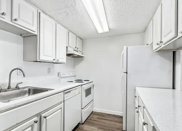 Photo of 14608 N 43rd St, Tampa, FL 33613