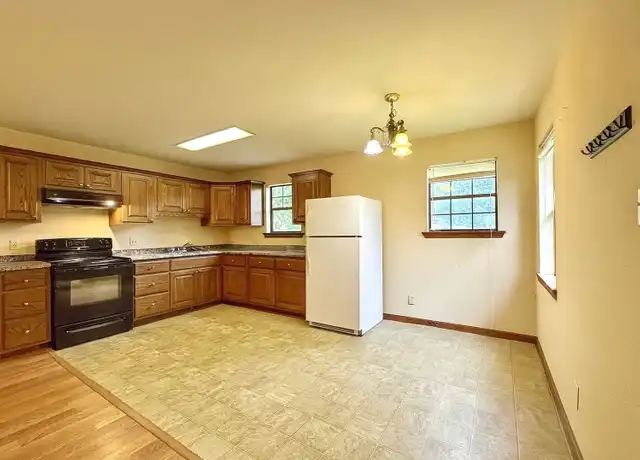 Property at 600 Row St Unit B, Batesville, AR, 72501, 2 beds, 1 bath, [object Object]