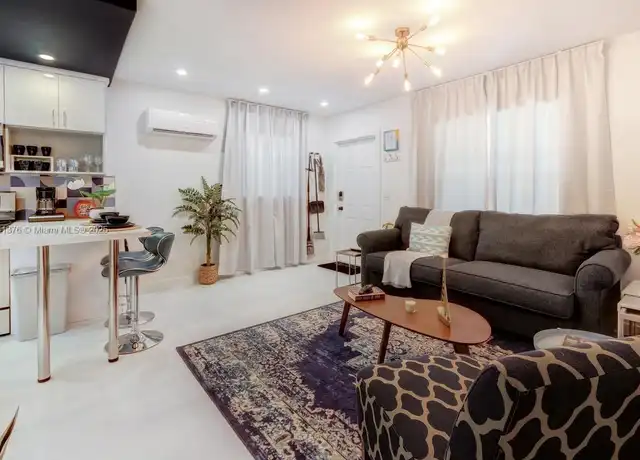 Property at 2302 Taylor St Unit 5, Hollywood, FL, 33020, 1 bed, 1 bath, [object Object]