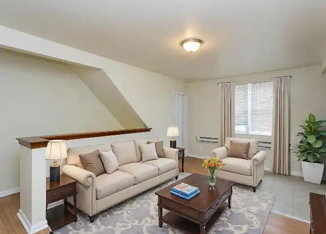 Property at 7241 Holabird Ave, Dundalk, MD, 21222, 2 beds, 1 bath, [object Object]
