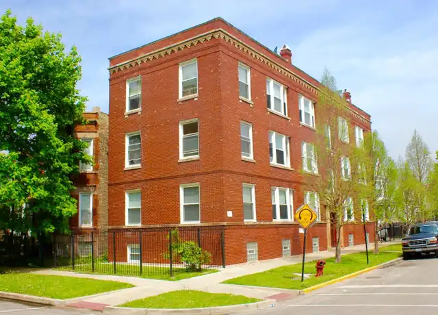 Property at 1904 N Lawndale Ave Unit 3S, Chicago, IL, 60647, 3 beds, 1 bath, [object Object]