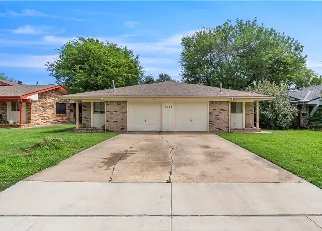 Property at 1711 Lawyer St Unit B, College Station, TX, 77840, 2 beds, 1.5 baths, [object Object]