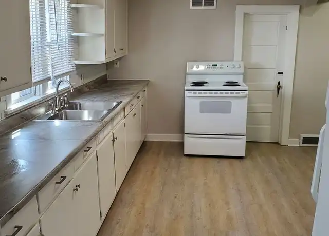 Property at 400 7th St Unit 1, Baraboo, WI, 53913, 2 beds, 1.5 baths, [object Object]