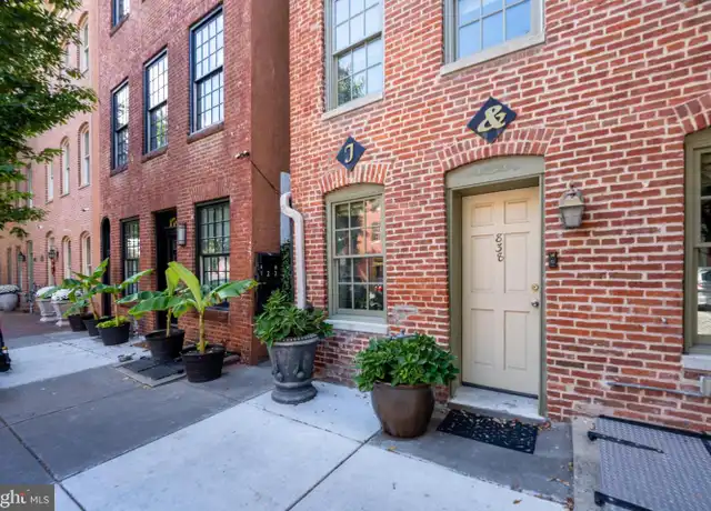 Property at 838 S Bond St #2, Baltimore, MD, 21231, 2 beds, 1.5 baths, [object Object]