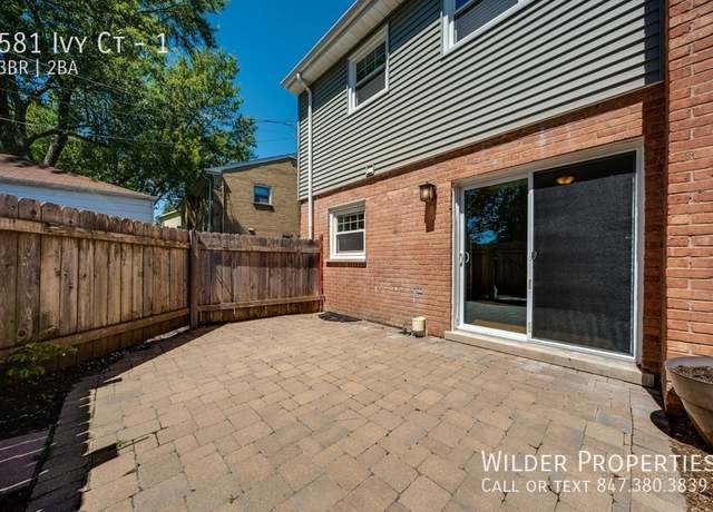Photo of 581 Ivy Ct Unit 1, Lake Forest, IL 60045