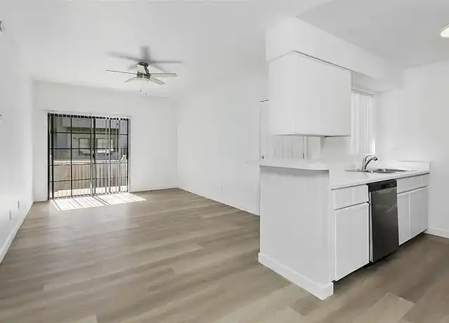 Property at Diamonte on Bell - 3202 W Bell Rd, Phoenix, AZ, 85053, 1-2 bed, 1-2 bath, [object Object]