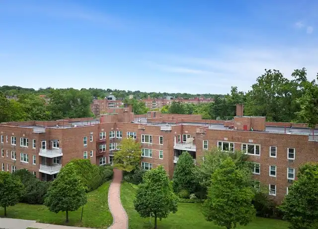 Property at 700 Scarsdale Ave Unit 3C, Scarsdale, NY, 10583, 3 beds, 2 baths, [object Object]